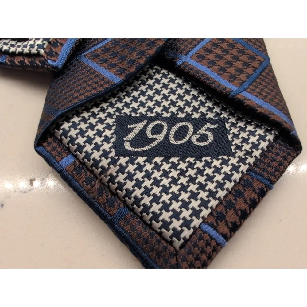 Jos A Bank 1905 Blue Brown Houndstooth Silk Tie Skinny 2.75